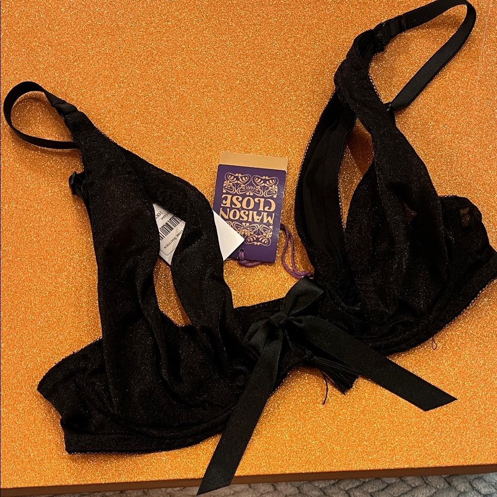 Maison Close Black Peek-a-boo bra